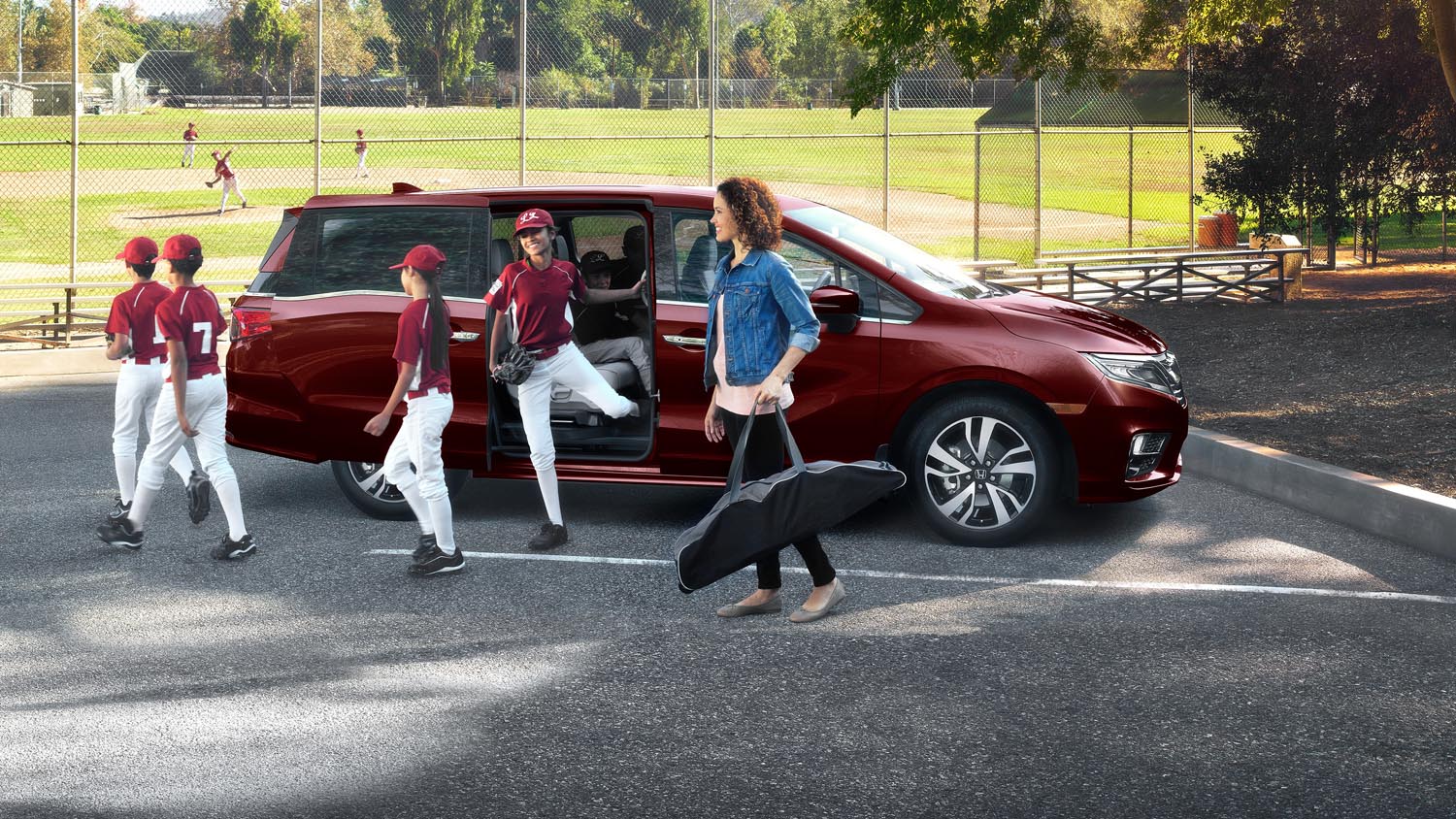 Honda Odyssey with baseball team