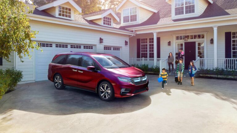 Honda Odyssey with family